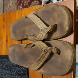 Brown leather ugg thong flip flops